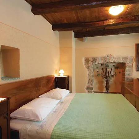 3 Bedroom Stunning In Frki Juradi