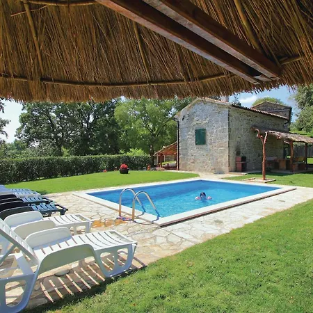 3 Bedroom Stunning In Frki