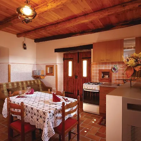 Frki V Holiday home Juradi