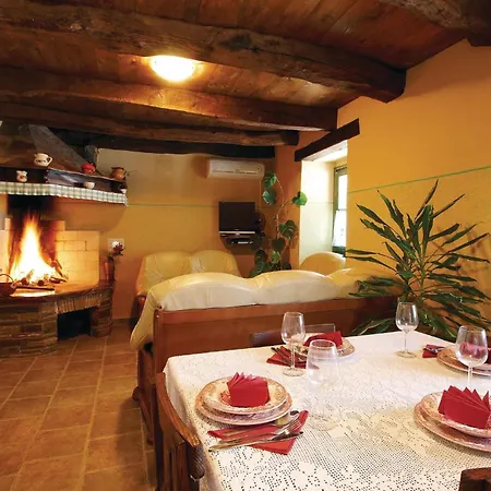 3 Bedroom Stunning In Frki * Juradi